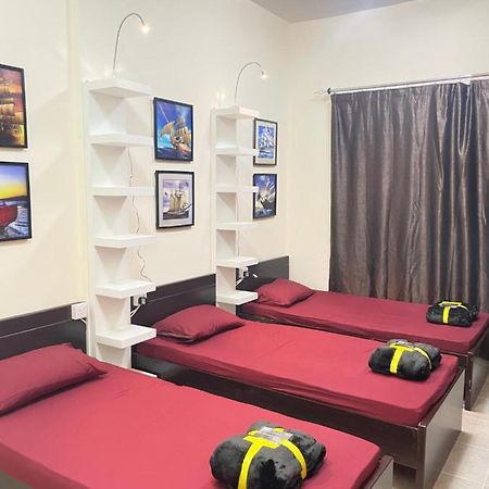 Dxb Backpackers Executive Albergue Dubái Exterior foto