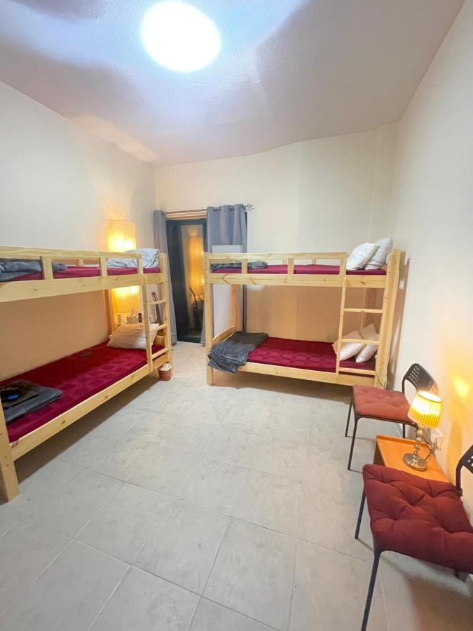 Dxb Backpackers Executive Albergue Dubái Exterior foto