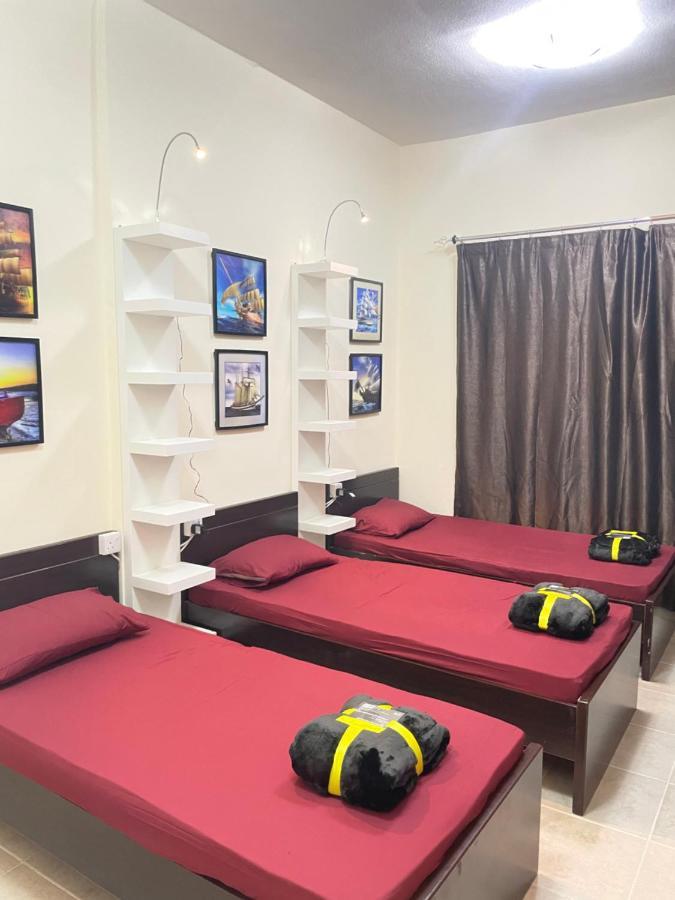 Dxb Backpackers Executive Albergue Dubái Exterior foto